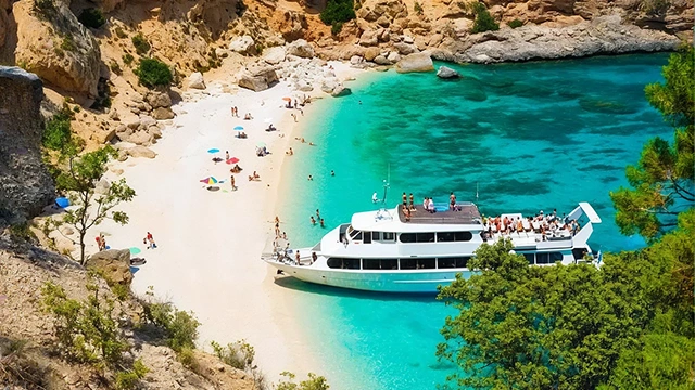 Yacht & Leisure Division